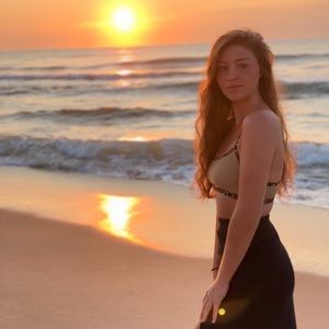 Meet your Posher, Rachel